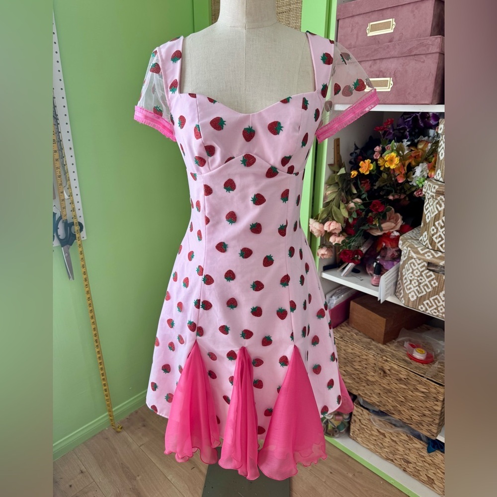 100% Cotton Pink Strawberry Print Dress - Picture 3 of 6